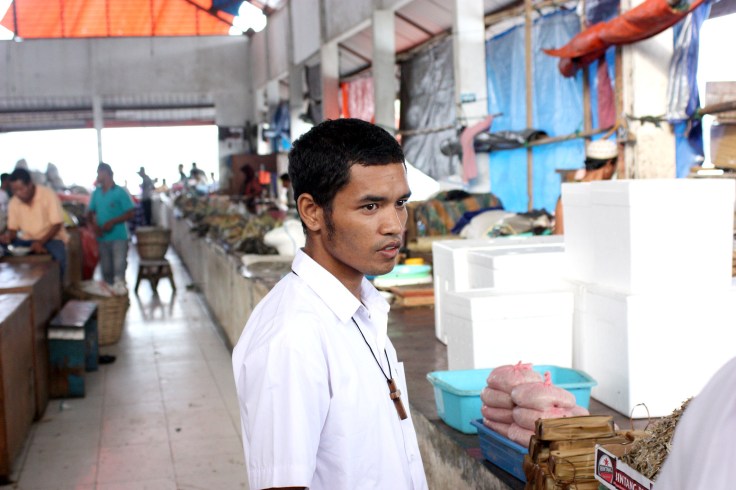 5_At the fish markets (26 March 2011)_adjusted_015