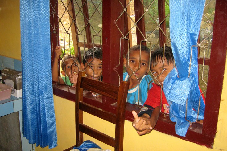 3_Hungry neighbours (27 October 2011) Adjusted_128