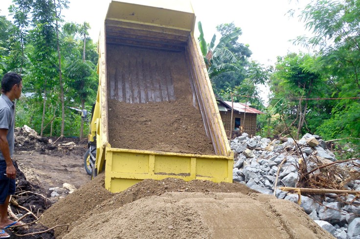 50%_UNLOADING SAND  (2)