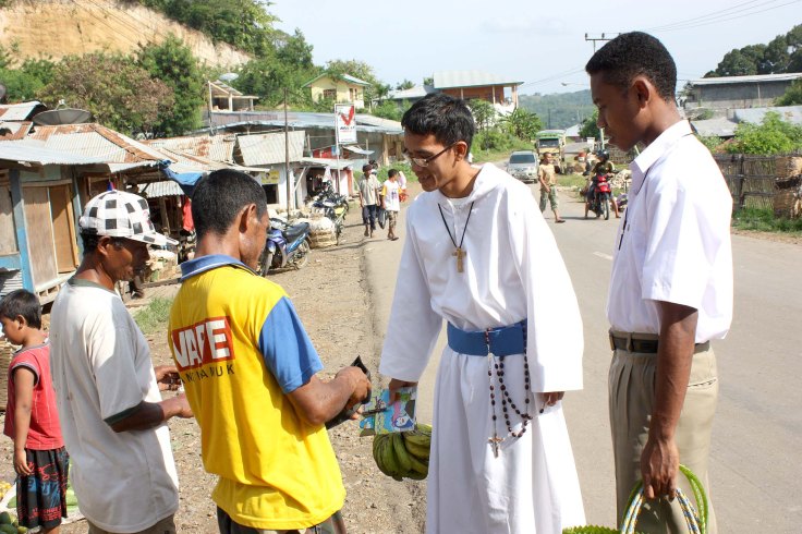 At the local markets (27 October 2010)