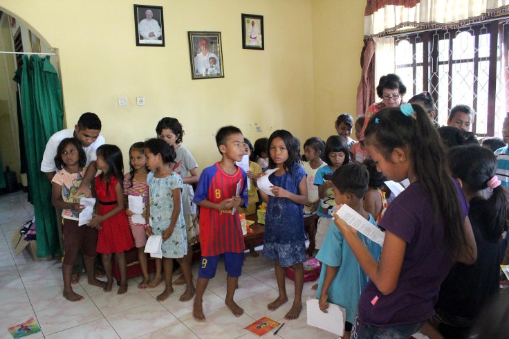 Practicing Christmas carols (16 December 2012)