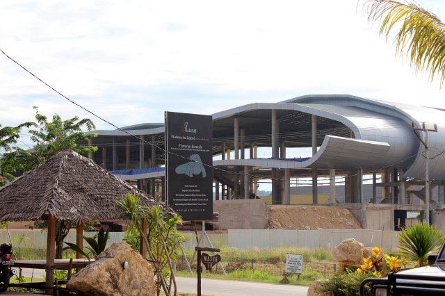 Leaving Labuan Bajo with new space age style new terminal due to open in September 2013 (6 June 2013)