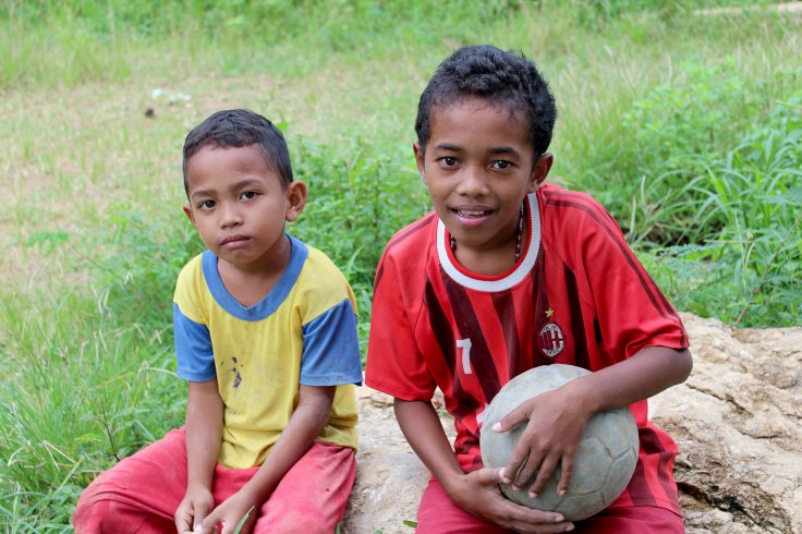 Playing soccer at the brothers' rented house (21 March 2012)_IMG_0662