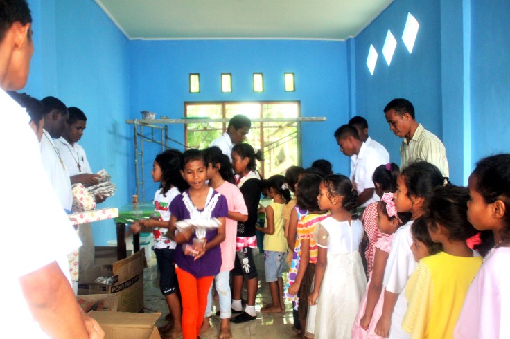 3 Christmas Treat 2013 (19) adjusted