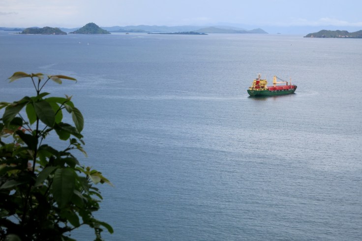 Large boats with containers can now come into the harbour