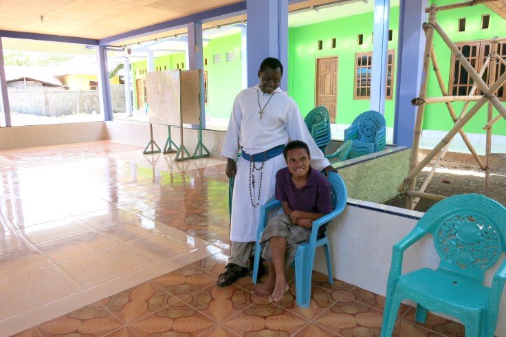 Brother Emmanuel greets Nivren (March 2015)