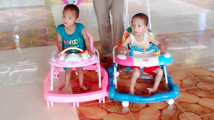 Gusti and Patrick, toys courtesy of the Santos family in Brisbane (March 2015)