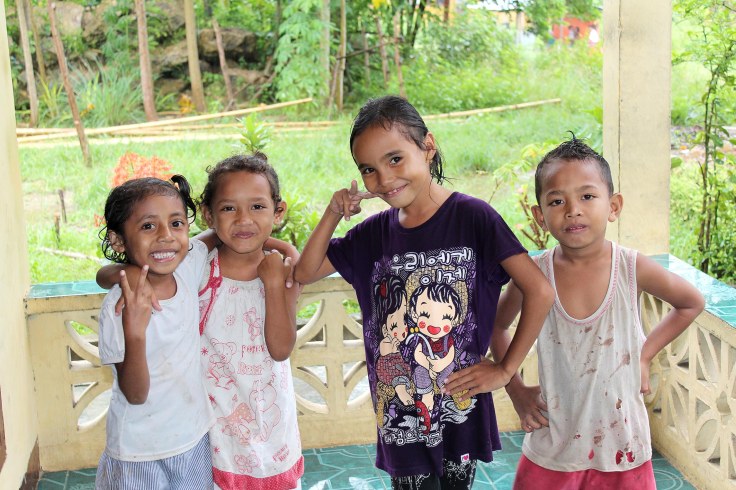 Playing in the rain (19 March 2012)_IMG_0589