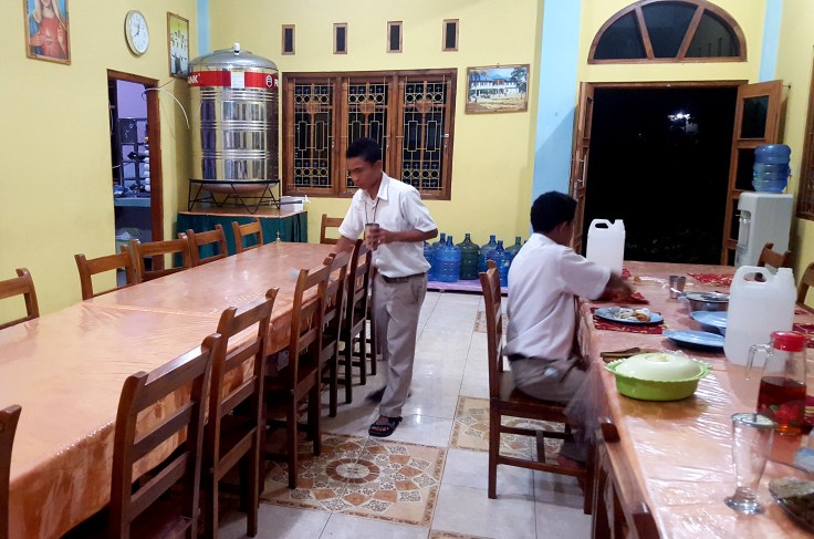 20. A quiet time in the dining hall later that night