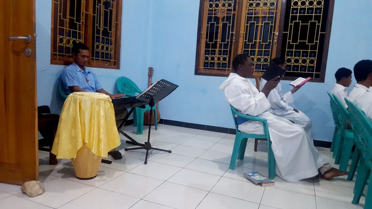 22. Night prayer starts with song