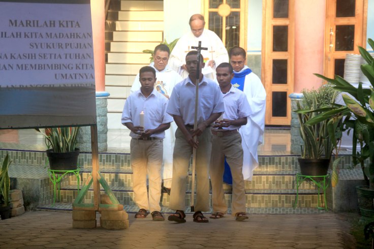 6-the-local-parish-priest-gives-his-blessings