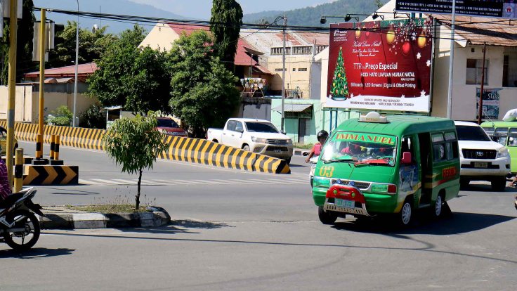 18-public-transport-dili-style