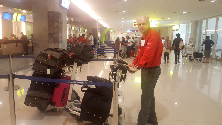 7-checkin-at-domestic-denpasar-to-labuan-bajo-kalstar-aviation