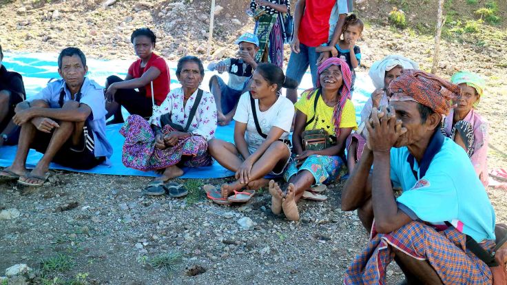 15-back-on-the-job-some-of-the-saburai-community-waiting-for-the-festivities-to-begin