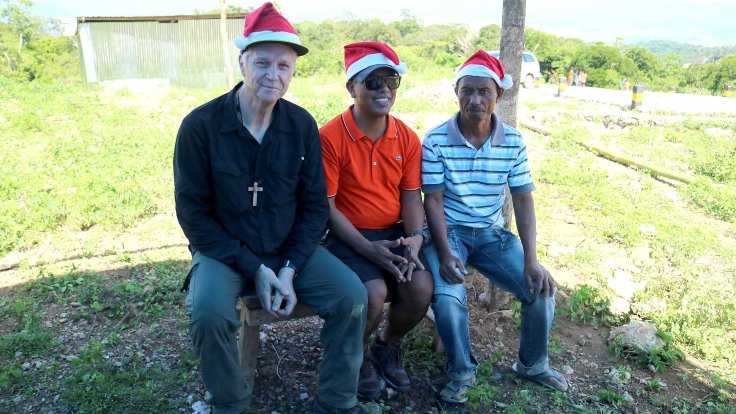 23-three-dignitaries-santa-from-australia-roger-from-dili-and-the-local-council-member
