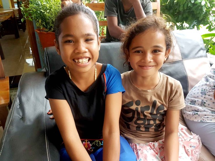 25-sponsor-children-tanti-and-melani