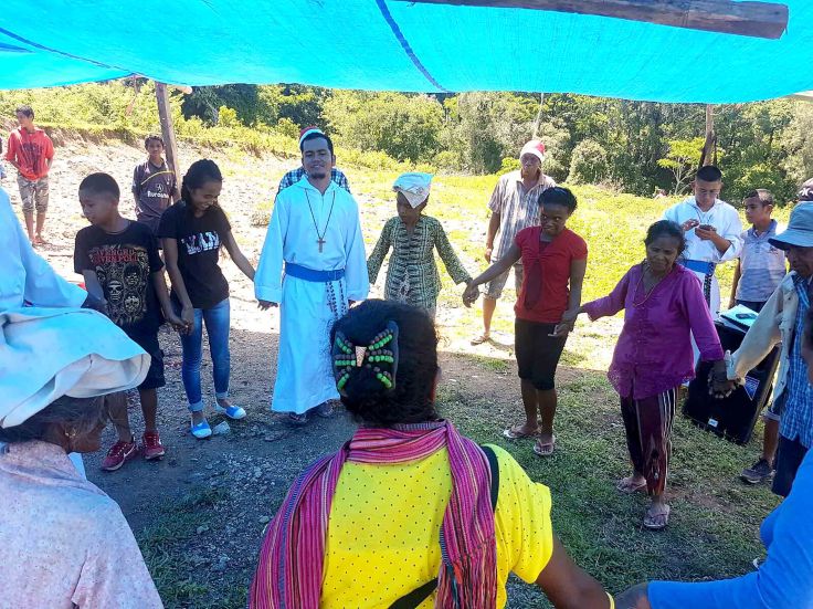 28-next-a-traditional-timor-leste-dance