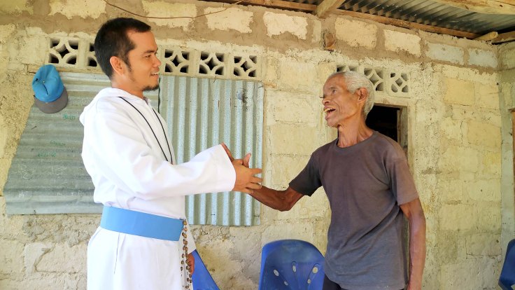 IMG_0641 No 5 greeting leprosy coming good with treatment