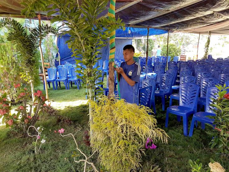 11. Some intricate decorating