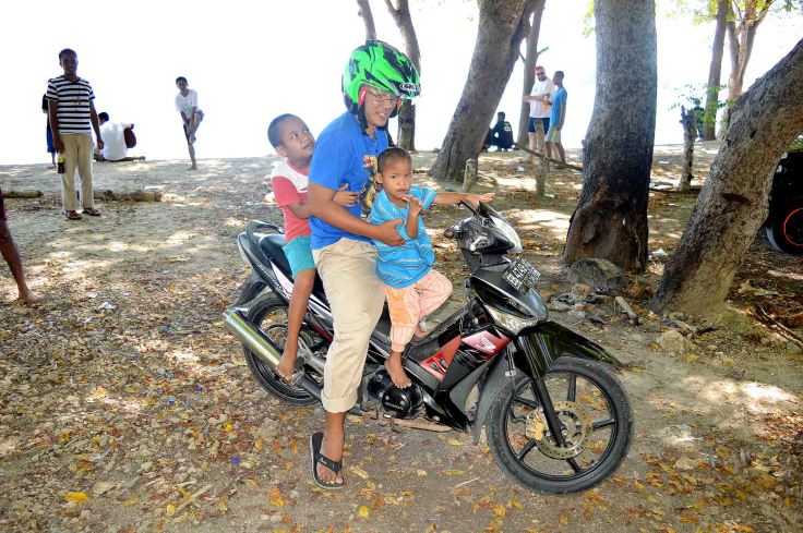 1. Taking the children to the beach (Ansel on the back and Gusti at the front)