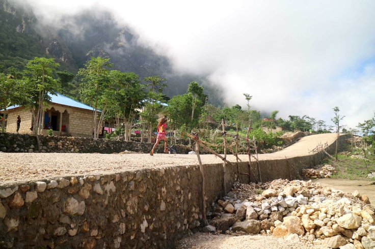 17. Leading up to the grass houses