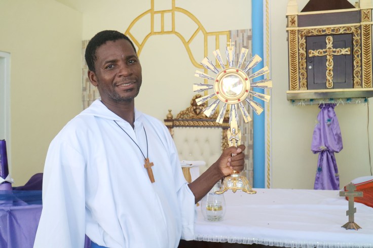 18_A new monstrance